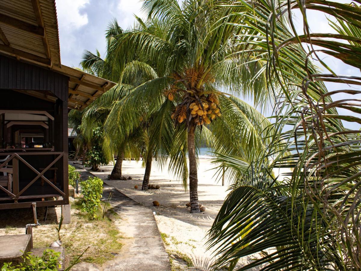 Bushman Tioman Hotel Kampong Juara Exterior foto